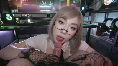 不要打游戏了，跟我一起玩吧~